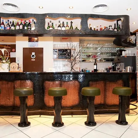 Ambiente 3* Зас-Фе